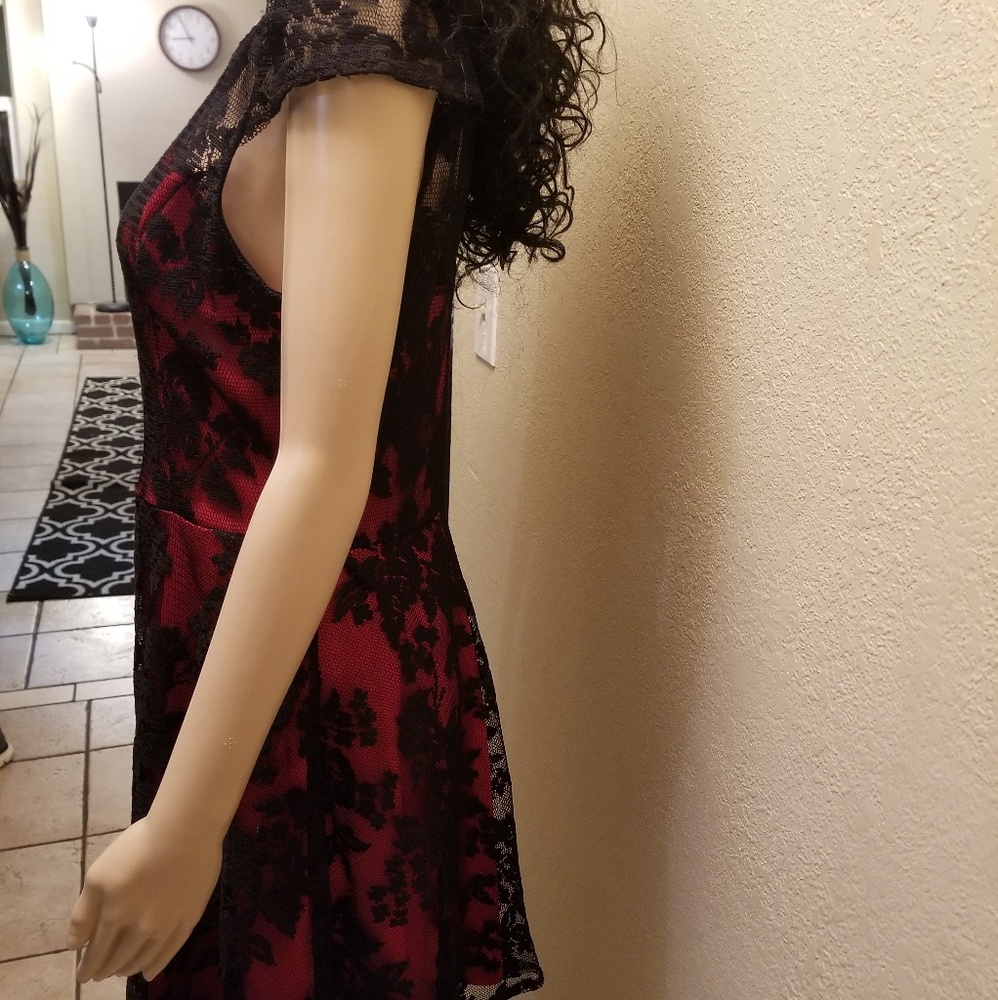 Dress - Picture 2 of 2